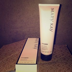 Mary Kay 3-1 cleanser
